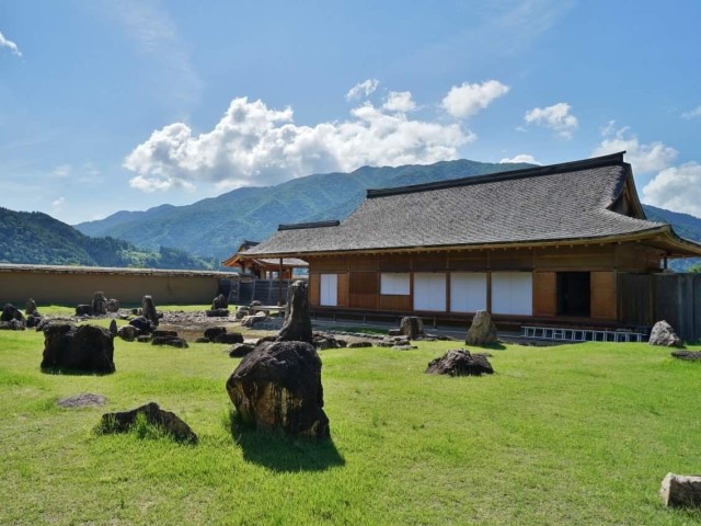 江馬氏館跡公園